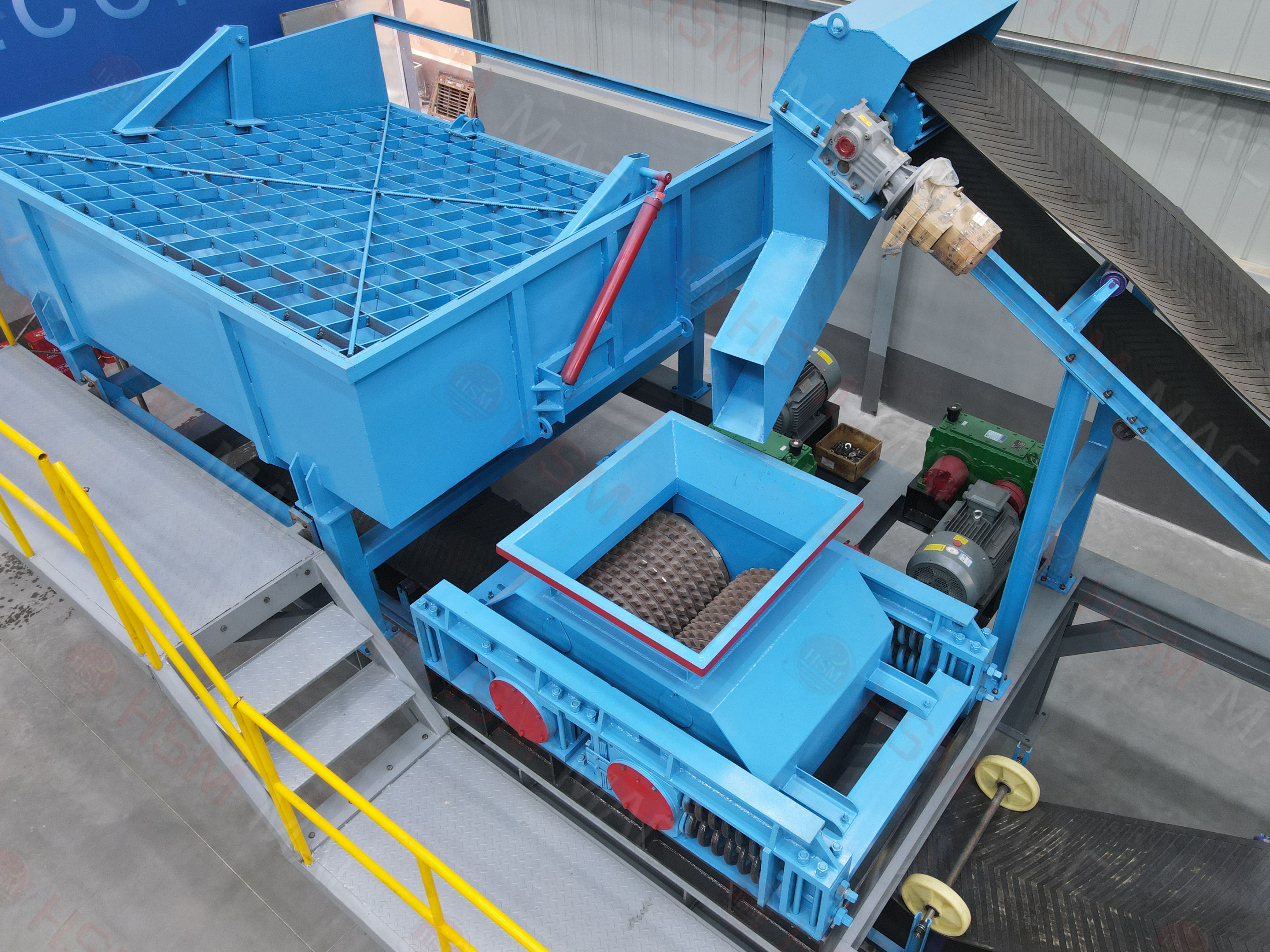 公路瀝青翻挖料破碎篩分機,瀝青再生設備型號,廢舊路面破碎機價格,柔性雙齒輥式破碎機廠家 